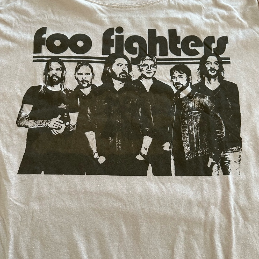 Torrid Tan Foo Fighters Graphic Tee NWT 4/4X/26 - Picture 4 of 7